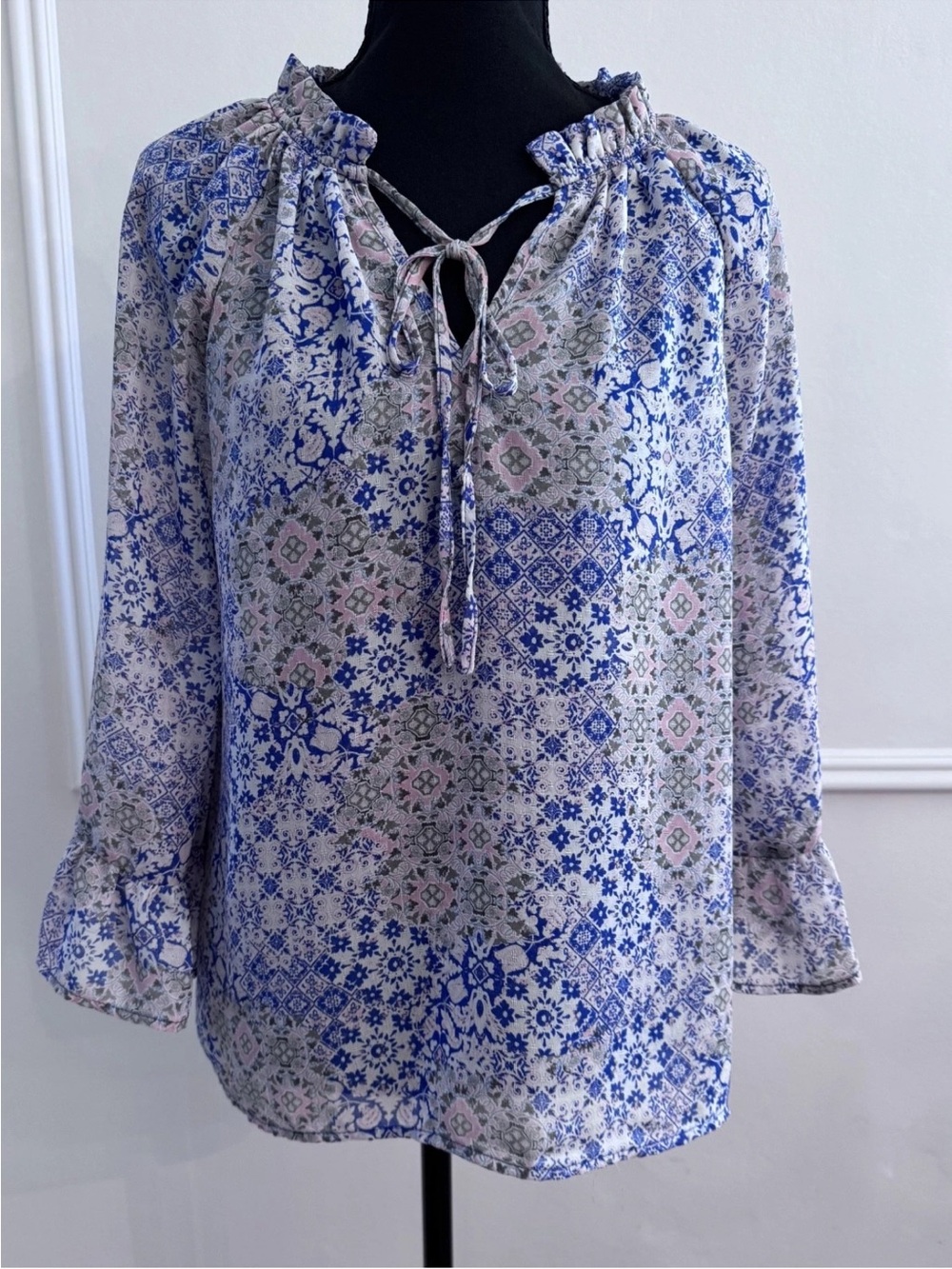 Forever 21 S Blue Pink Floral Peasant Blouse Ruffle Sleeve Tie Neck Boho Flowy